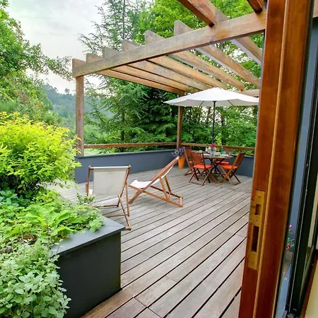 Sleeps 4 *